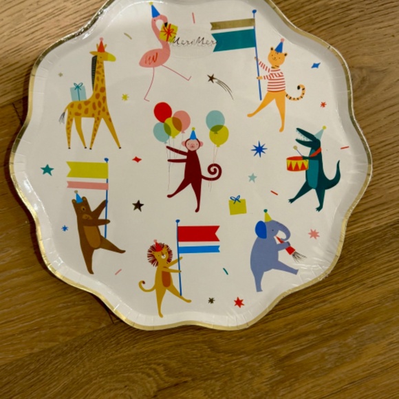 Meri Meri Animal Parade Party Bundle (2 packs plates, 3 napkin sets) - Picture 2 of 5